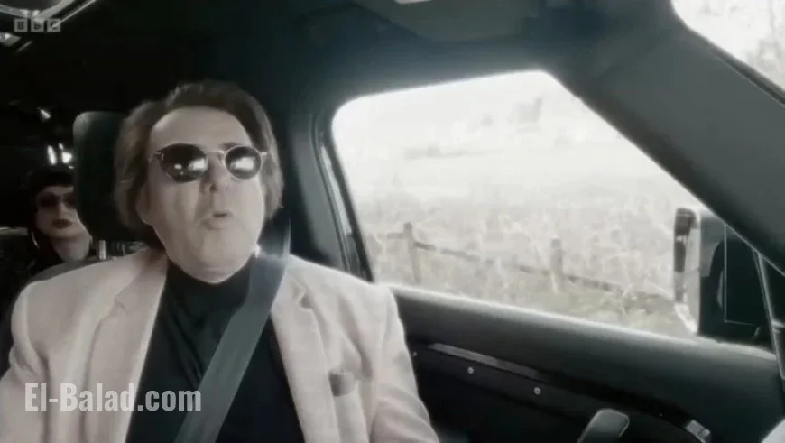 Celebrities Suspect Jonathan Ross’ Traitor Game Plan Might Fail