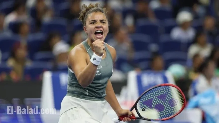 Paolini Dominates Kudermetova, Edges Closer to Finals Qualification