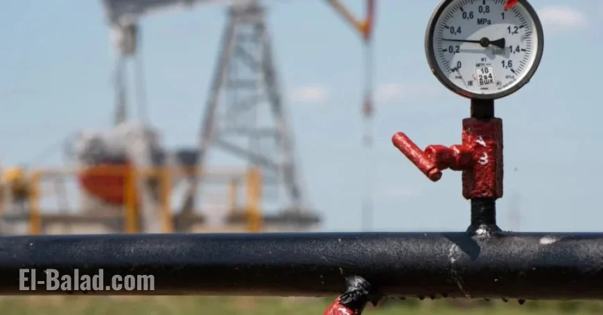 Oil Prices Decline Amid Eased Conflicts and Emerging Supply Glut