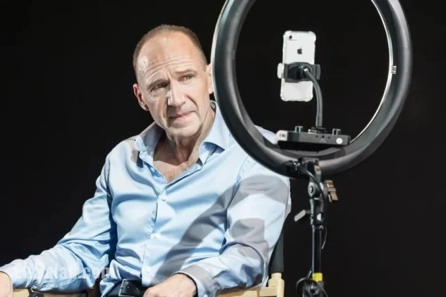 Ralph Fiennes Shines in “Small Hotel” at Theatre Royal Bath Review