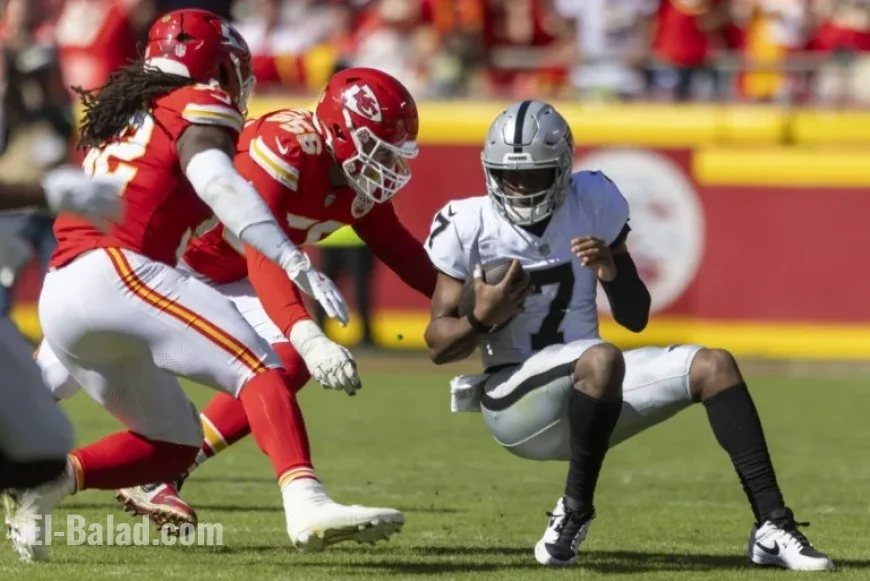 Patrick Mahomes Leads Chiefs to Victory Over Raiders in Kansas City