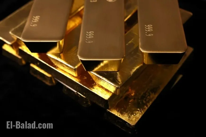 Gold Dips as Traders Eye US-China Trade, Credit Concerns