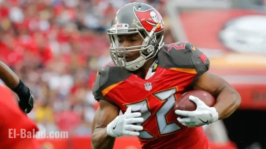 Former Buccaneers Star RB Doug Martin Dies at 36