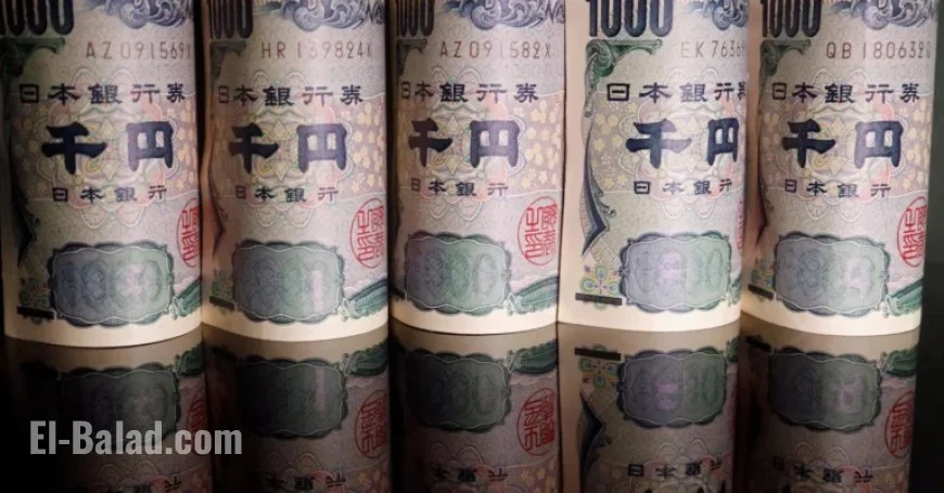 Dollar Fluctuates Amid Political, Credit, and Trade Tensions