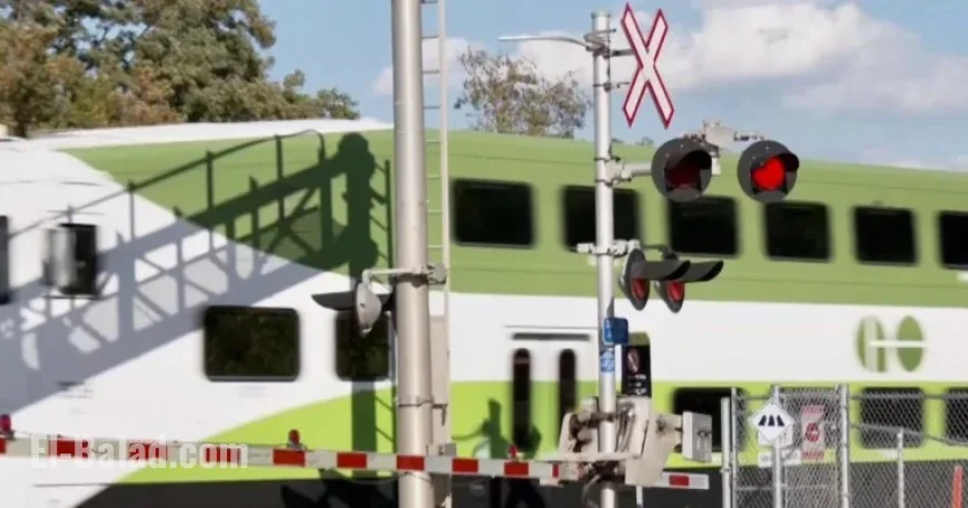 GO Train Hits Pedestrian Near Exhibition Station, Reports Metrolinx