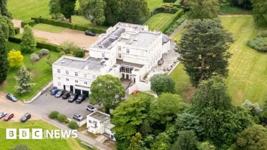 Andrew Secures Deal to Afford Royal Lodge Residence