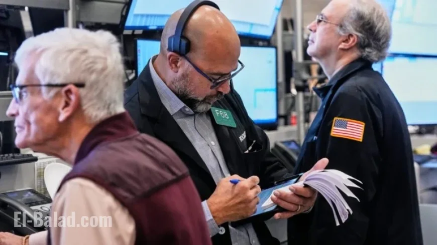US Stocks Retreat from Record Highs as Gold Prices Decline Again