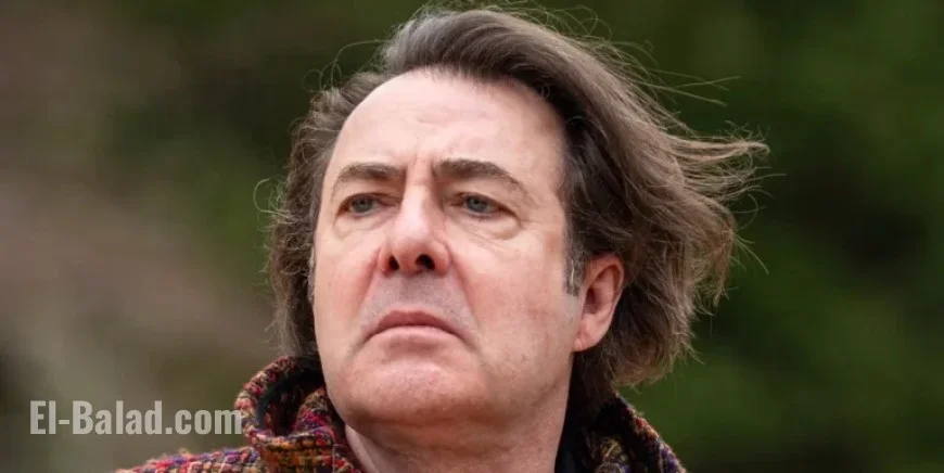 Jonathan Ross Revealed as Celebrity Traitors Star, Poor Memory Proves Advantageous