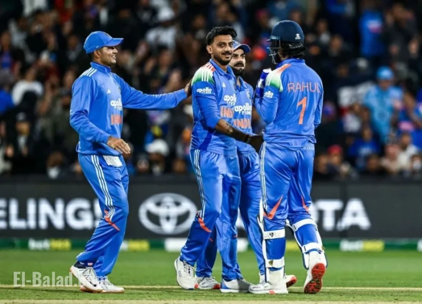Axar Patel Dismisses Renshaw with Stunning Delivery in AUS vs IND 2025 ODI