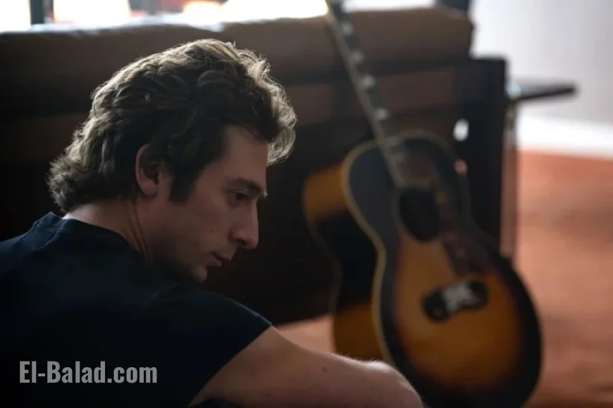 ‘Springsteen: Delivered from Nowhere’ Review: Jeremy Allen White Captures Genius