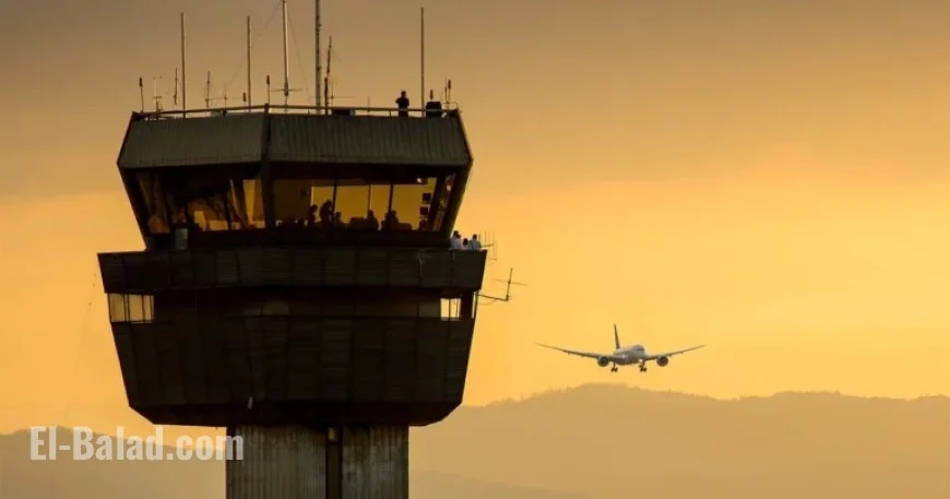 U.S. Transportation Secretary Opposes Air Traffic Controllers Driving for Uber During Shutdown
