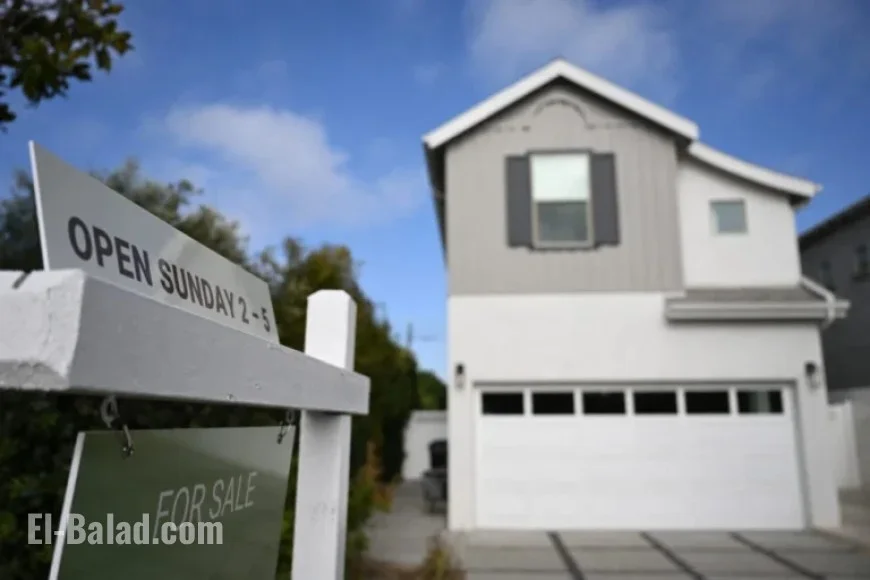 Long-Term Mortgage Rates Plummet to Yearly Low