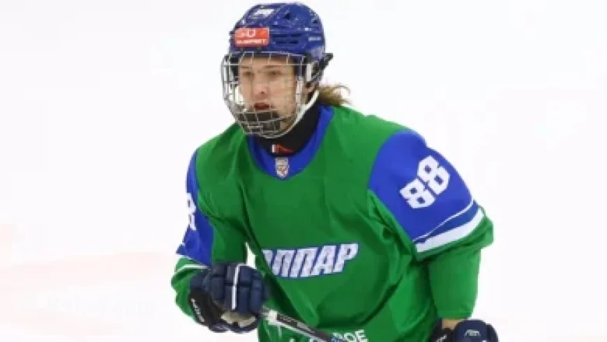 Canucks Secure Forward Lukas Reichel from Chicago