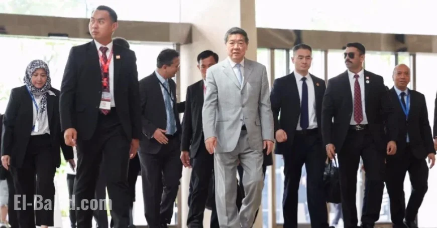 US and China Aim to Avert Trade War, Preserve Trump-Xi Malaysia Meeting