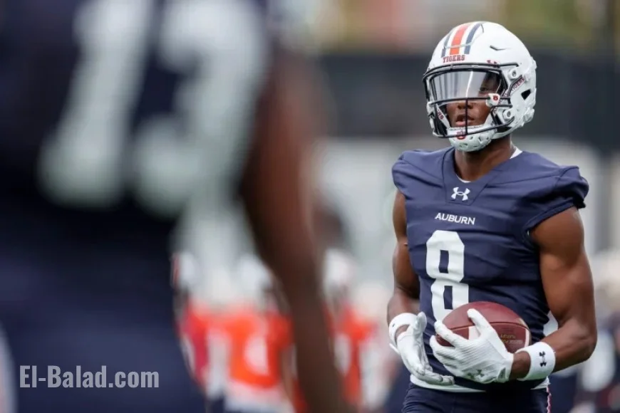 Cam Coleman Shines with Stunning One-Handed Touchdown Catch for Auburn vs. Arkansas