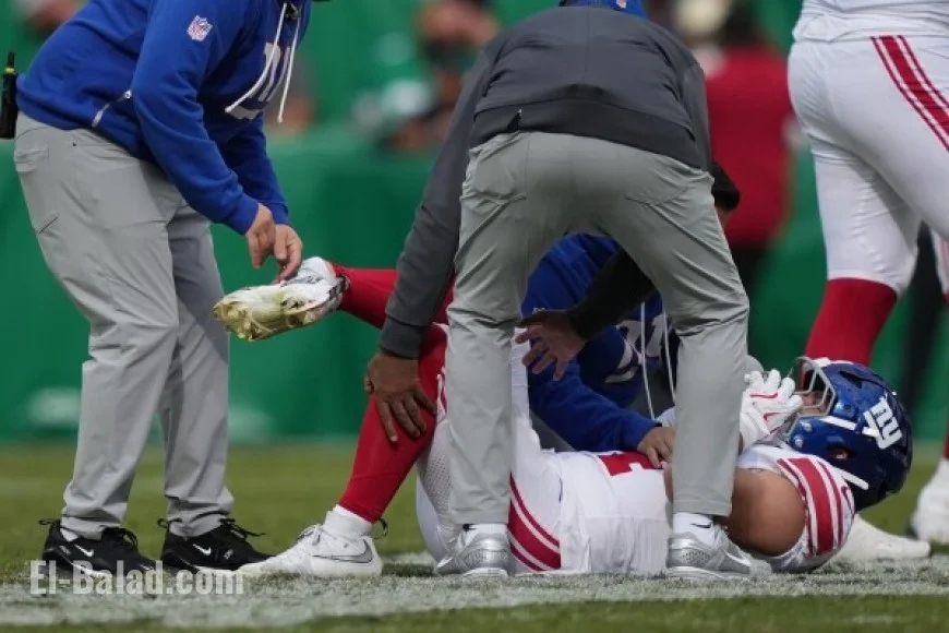 What happened to Cam Skattebo? Giants rookie carted off with dislocated ankle vs. Eagles