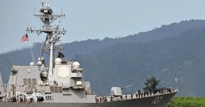 U.S. Warship Arrives in Trinidad, Escalates Pressure on Venezuela