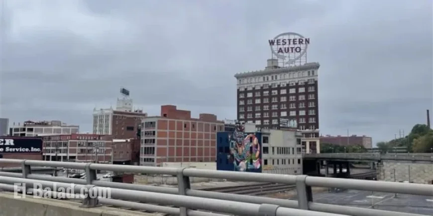 Kansas City’s Iconic Western Auto Sign Stays Dark for Three Months