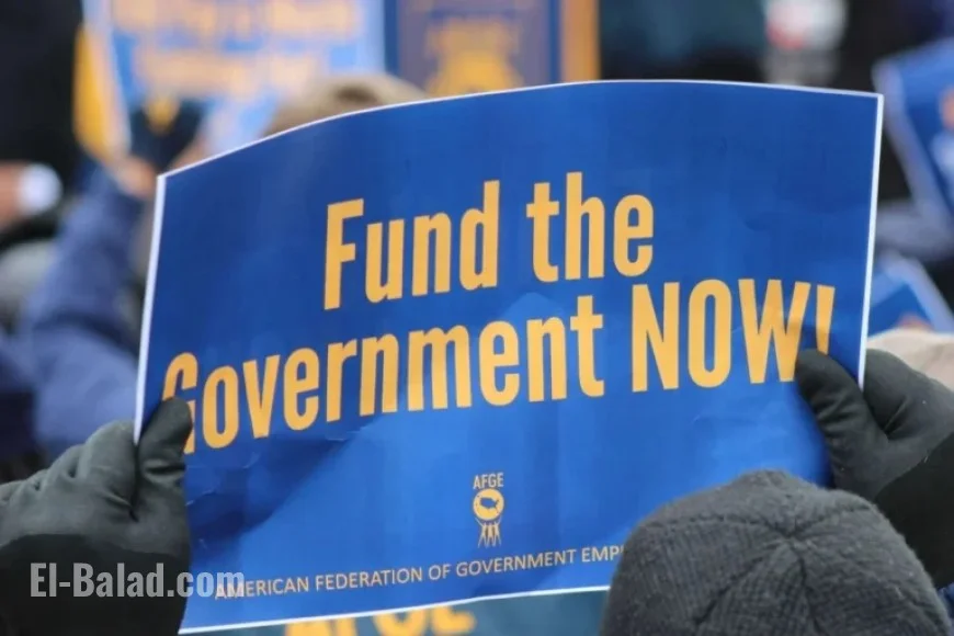 AFGE Urges ‘Clean’ CR as Federal Employees’ Financial Strain Worsens