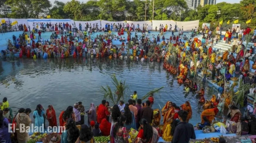 Hyderabad Devotees Embrace Chhath Puja’s Conclusion Despite Cloudy Skies