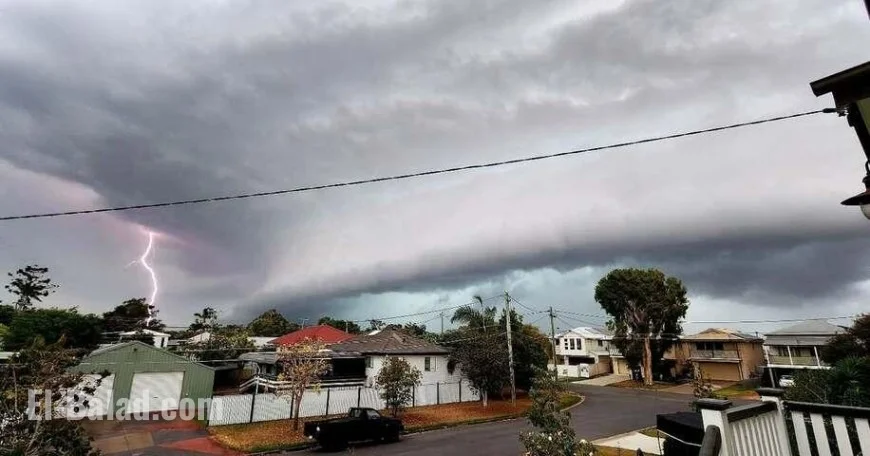 Brisbane storms, hail and fires: power outages linger as cooler change arrives — latest on weather, smoke and warnings