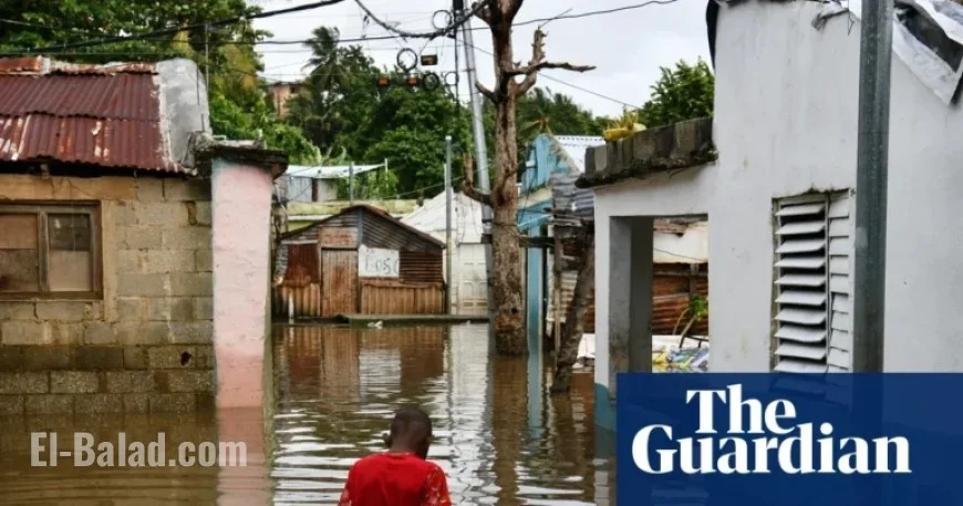 Hurricane Melissa Unleashes Massive Waves in Striking Photos