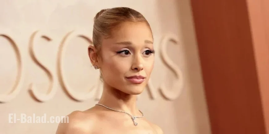 Ariana Grande Returns to Brunette, Shares Selfie with ‘Wicked’ Quote