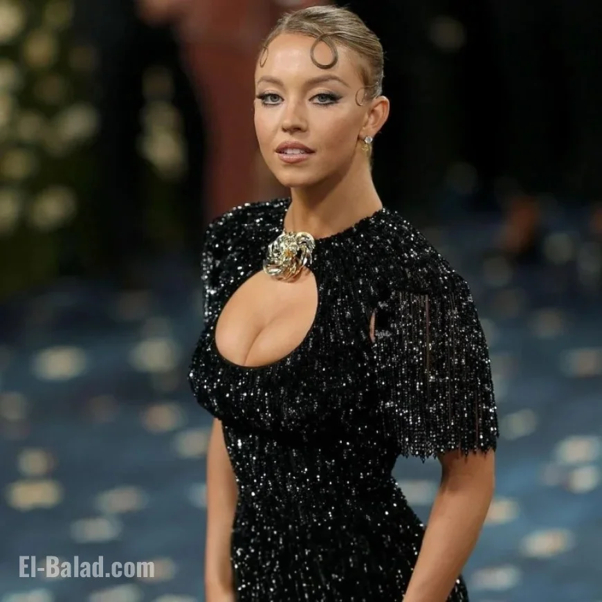 Sydney Sweeney Stuns in Bold Red Carpet Outfit