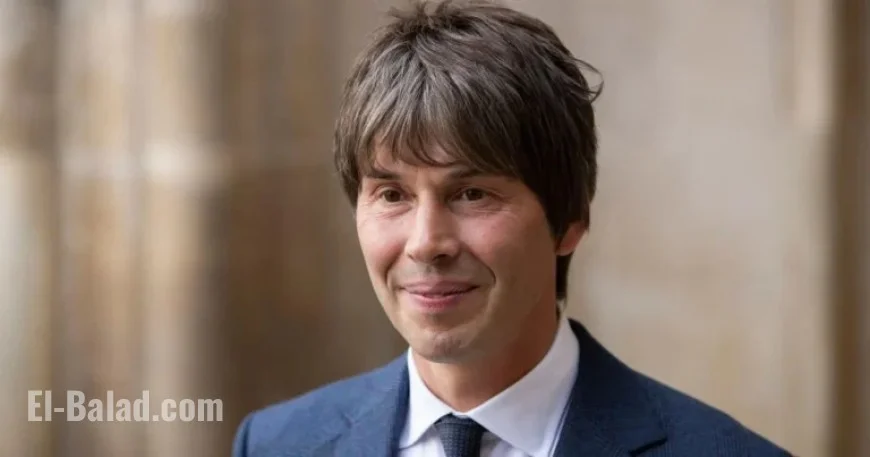 Brian Cox Responds After Experts Warn of Impending Alien Encounters