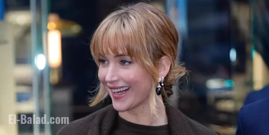 Jennifer Lawrence Showcases the Ultimate Chic Fall Color Combo