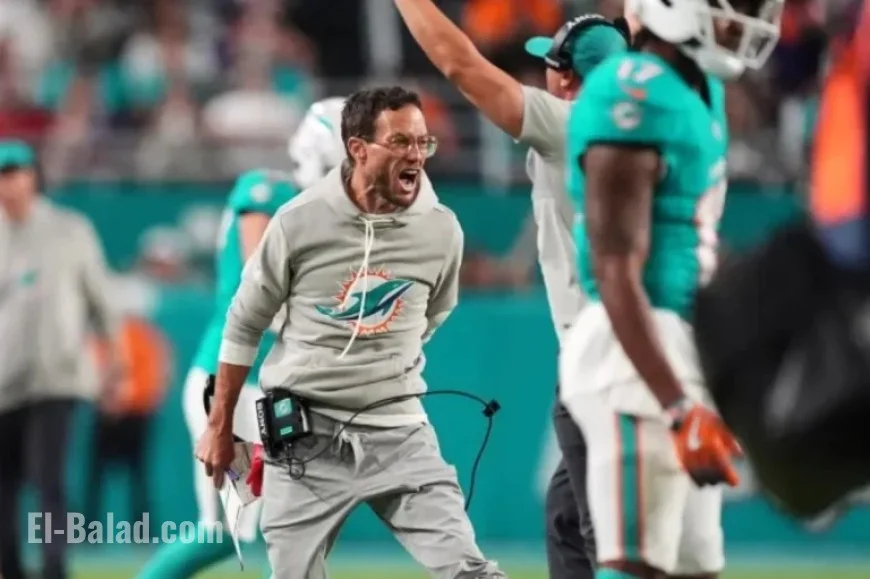 Dolphins’ Coach McDaniel Meltdown Caught on Sideline