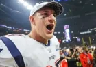 Rob Gronkowski Signs One-Day Contract to Retire with Patriots