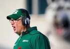 U of S Huskies and Queen’s Gaels Battle for Vanier Cup Spot