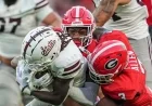 Georgia ILB CJ Allen Injured Against Texas, Taken to Locker Room
