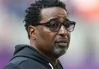 QB Coach Apologizes for Calling Vikings Legend Cris Carter a “Clown”