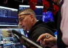 US and Asia Stocks Plunge Amid Ongoing AI Concerns
