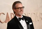 Guy Pearce Apologizes for Sharing Antisemitic Social Media Posts