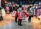 US Consumers Show Resilience as Black Friday Sales Surge