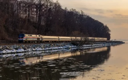 Amtrak Urges Early Bookings Amid Rising Thanksgiving Travel Demand