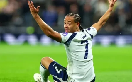 Chelsea Defeats Tottenham 1-0 in Intense London Derby