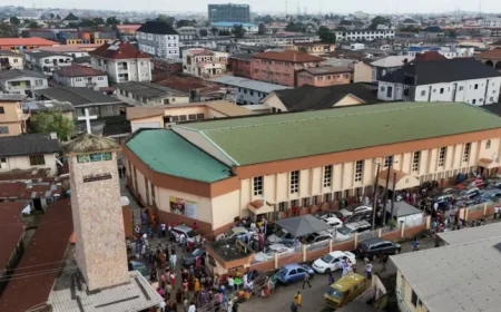 Trump Considers Deploying US Troops or Airstrikes in Nigeria