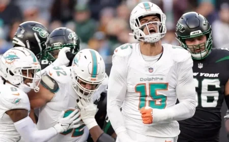 Eagles Trade for Phillips from Dolphins in Third-Round Pick Deal