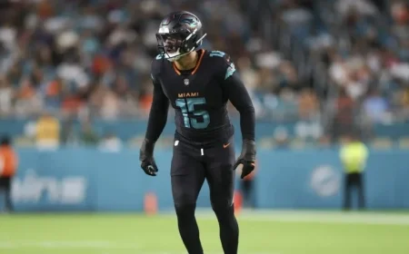 Dolphins Trade Jaelan Phillips to Eagles