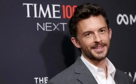 Jonathan Bailey Crowned People’s 2025 Sexiest Man Alive