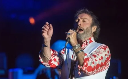 Lead Singer to Skip Band’s Rock and Roll Hall of Fame Induction