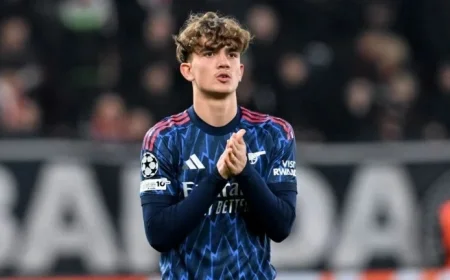 Arsenal’s 15-Year-Old Dowman Sets Record with UCL Debut