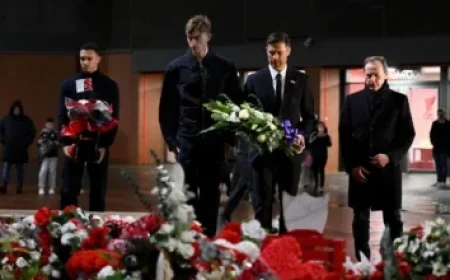 Johnson Scores Century for Spurs