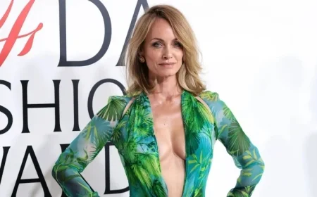 Amber Valletta Stuns 2025 CFDA Awards in Iconic J.Lo Versace Dress