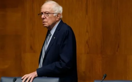 Liberals Pressure Democrats to Stand Firm Against Government Shutdown