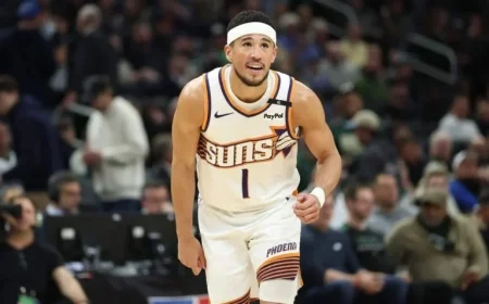 Devin Booker Hopes to Spend Entire Career with Phoenix Suns